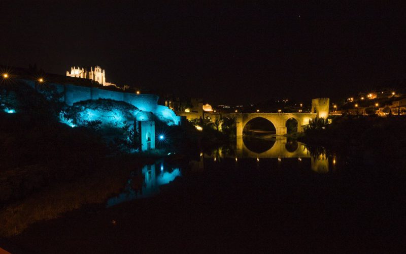 Nocturna Puente de San Martin y la Cava
